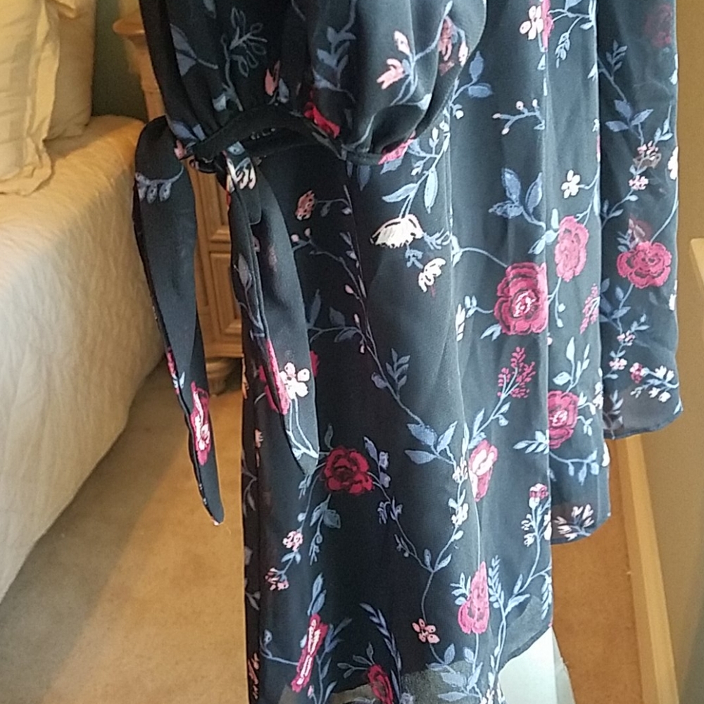 NWOT Gal Meets Glam Floral Black Cherry Midi Dress - Picture 8 of 14